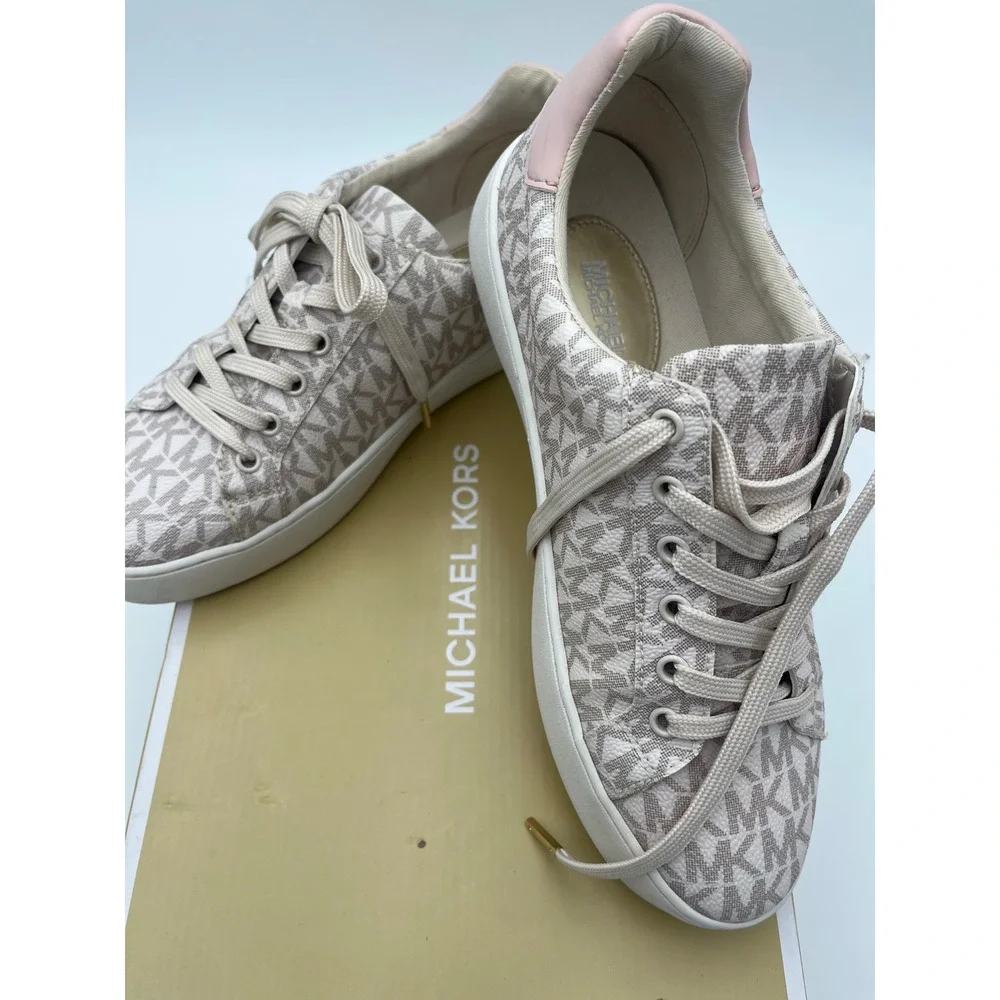 Michael Kors Poppy Lace Up Paris Girl Print Sneakers Vanilla Multi 49S2POFS2B 8M